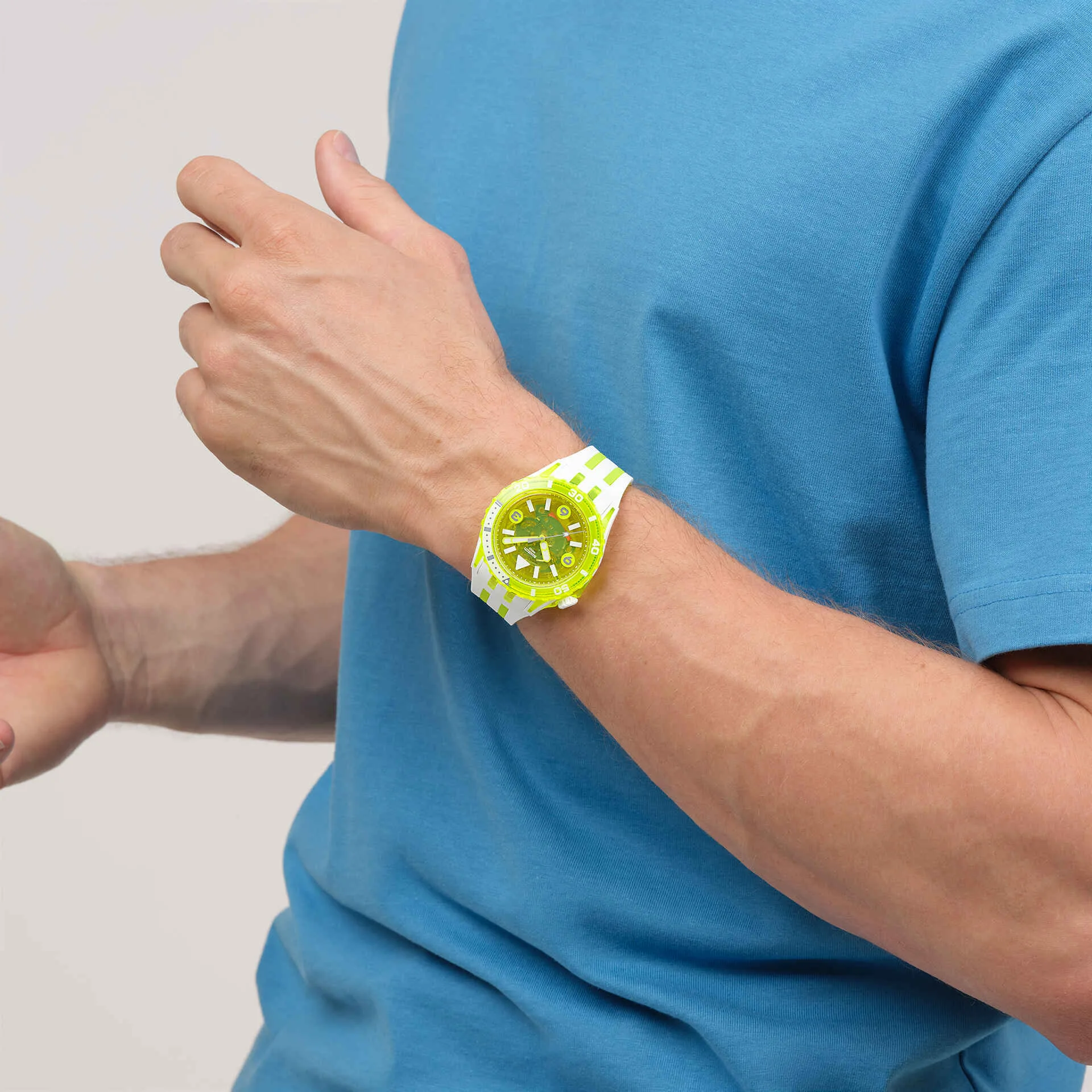 Swatch SSCU09J100 Unisex Kol Saati SSCU09J100 Swatch SSCU09J100 Unisex Kol Saati - Görsel 3